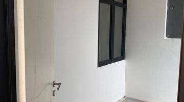 Gambar 2 Disewakan rumah 1 lantai 2kt dapur canopy & keramik East Portofino Citra Raya