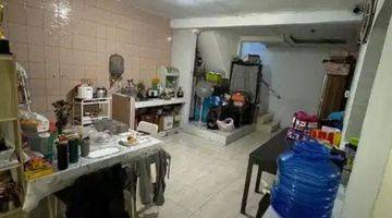 Gambar 5 Rumah 3 Lantai Jelambar Selatan Semi Furnished 