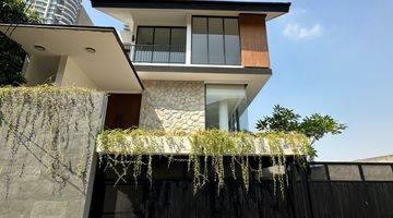 Gambar 1 Modern tropical design house at Kemang