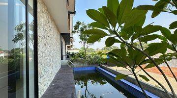 Gambar 3 Modern tropical design house at Kemang