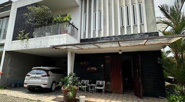 Gambar 1 Rumah Minimalis  Dalam Townhouse 