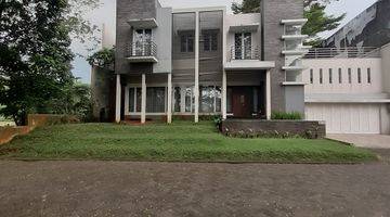 Gambar 5 Rumah Gaya Tropis 2 Lantai With Pool di Raffles Hills, Depok