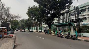 Gambar 5 Ruko 3 Lantai 180m2 Parkir Luas Tebet Barat