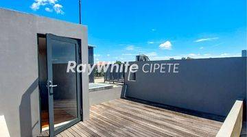 Gambar 3 Rumah Mewah Design Modern Tropical dalam Townhouse di Area Prime Cipete 