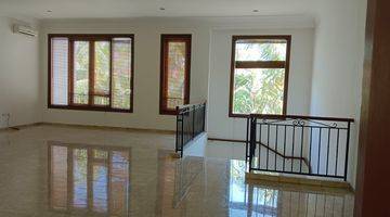 Gambar 4 House For Rent at Kemang Jakarta Selatan

