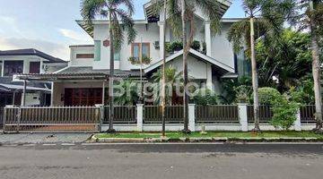 Gambar 1 RUMAH CANTIK JAKARTA TIMUR