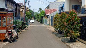 Gambar 5 rumah lama masih layak huni. Hitung tanah saja kebon jeruk jakarta barat.