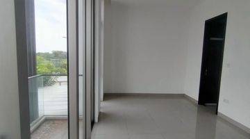 Gambar 2 Dijual Rumah 2 Lantai 8x15 M² Baru Shm Selatan