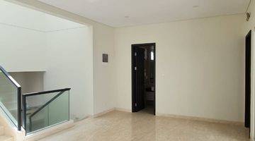 Gambar 5 Dijual Rumah 2 Lantai di Gading Serpong, Tangerang