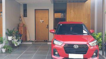 Gambar 2 Rumah 2 Lantai Bagus Full Furnished di Grand Wisata, Bekasi