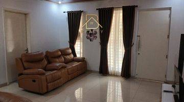 Gambar 1 Dijual Cepat Rumah 2 Lantai di Cibubur Country, Cikeas, Cibubur, Semi Furnished SHM