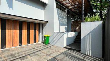 Gambar 2 BRAND NEW LUXURIOUS COMFORTABLE HOUSE KEMANG JAKSEL