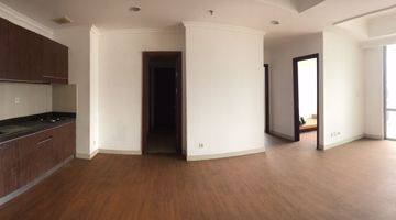 Gambar 4 Disewakan apartement kuningan city 2 bedroom semi furnish 