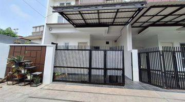 Gambar 1 Rumah 2 Lantai Bagus Unfurnished SHM Di Jatiwaringin Bekasi