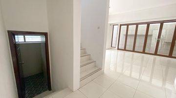 Gambar 2 Dijual Rumah Mewah Hook Cluster Discovery Bintaro