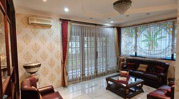 Gambar 4 Rumah Mewah Semi Furnished Di Rempoa Dekat Pondok Indah