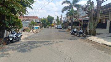 Gambar 2 Rumah Dalam Komplek Di Margahayu Raya Jalan Besar Nyaman