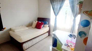 Gambar 2 RUMAH HOOK DALAM CLUSTER DEKAT UPJ BINTARO