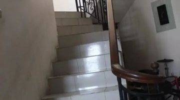 Gambar 4 Dijual Rumah Bagus 2lt Lahan Luas di Kemang Pratama, Bekasi.