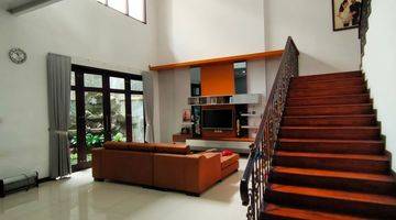 Gambar 1 Rumah Bagus Furnished di Dalam Cluster Batununggal