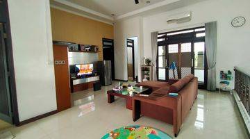 Gambar 5 Rumah Bagus Furnished di Dalam Cluster Batununggal