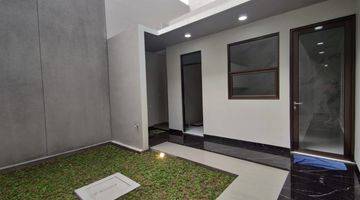 Gambar 4 Rumah Modern Minimalis di Batununggal Indah 