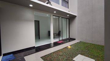 Gambar 1 Rumah Modern Minimalis di Batununggal Indah 