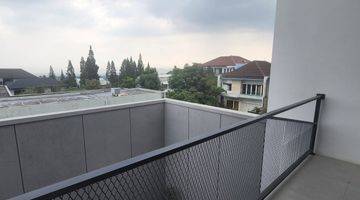 Gambar 4 Rumah Baru Dijual Design Modern Elegan di Pondok Hijau, Bandung