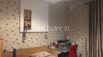 Gambar 3 Rumah Hoek Fully Furnished Di Grand Puri Grisenda PIK