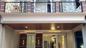 Gambar 1 RUMAH EXCLUSIVE TOWNHOUSE PREMIUM WITH BALCONY DI JAGAKARSA JAKARTA SELATAN 