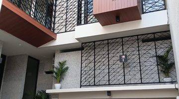 Gambar 1 Rumah Tropical Modern Minimalis Dalam Townhouse Di Kemang Jakarta Selatan