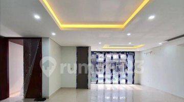 Gambar 1 Town House  Modern Minimalis Tiga Lantai Di Cinere Andara Depok Jawa Barat 