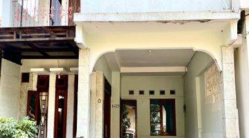 Gambar 1 Disewakan rumah 2 lantai bagus dan siap huni Semi Furnished