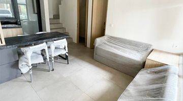 Gambar 5 Rumah 2 Lantai 3 Kamar Full Furnished di Tanakayu