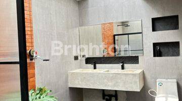 Gambar 2 RUMAH ADA SWIMMING POOL DAN FULL FURNISHED DI SENTUL CITY