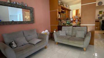 Gambar 3 Rumah 2 Lantai Bagus Furnished di Jl. Catalonia , Tangerang Selatan