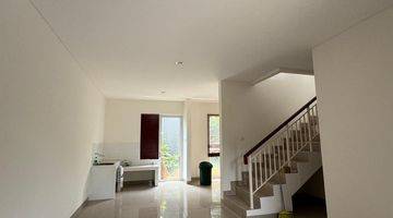 Gambar 2 Rumah 2 Lantai 4 BR di Nara Village Gading Serpong