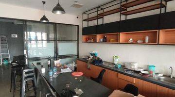 Gambar 5 Ruko Gandeng 3 Lantai Fully Furnished di Tangerang Selatan