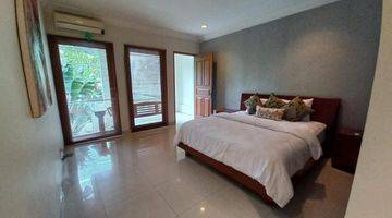 Gambar 2 Rumah 2 Lantai Bagus Furnished SHM di Menteng, Jakarta Pusat