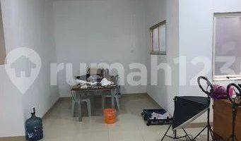 Gambar 4 Rumah Degan Design Unik Dan Terawat di Puri Mansion