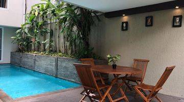 Gambar 3 Disewakan Rumah Furnish Ada Swimmingpool Siap Huni 
area Senopati Scbd, Jakarta Selatan 
