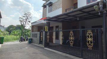 Gambar 2 Rumah 2 Lantai Secondary Bagus Dan Siap Huni Nyaman Ciracas