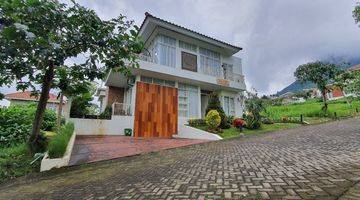 Gambar 1 Villa Mewah View Pegunungan Kota Batu, Malang