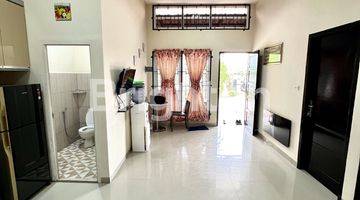 Gambar 3 RUMAH FULL FURNISHED CANTIK DAN NYAMAN SIAP PAKAI DI DALAM KOMPLEK CLUSTER