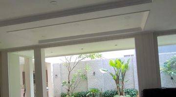 Gambar 4 Rumah di Cluster Crown, PHG Gading Serpong