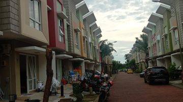 Gambar 4 Rumah di Arcadia Village, Gading Serpong
