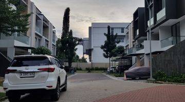 Gambar 2 Rumah Brand New Golf Island Cluster Harmony Bangunan 3Lt Rm360