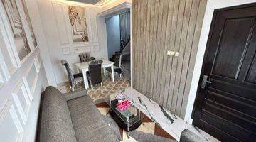 Gambar 4 Rumah klasik 2 lt 800 jt an Kelapa Dua