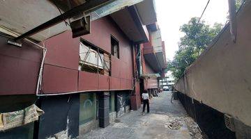 Gambar 3 DIJUAL
Mini Building 40 m
Area Kemang Jaksel