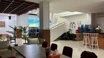 Gambar 1 Gedung Kantor 3 Lantai Bisa Dimodifikasi Jadi Kost/Cafe Resto